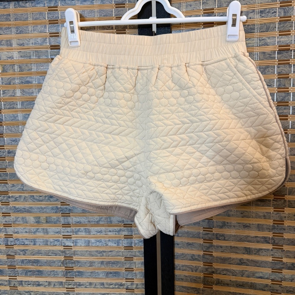 Sancia Quilted Shorts Women Size M Cream Tencel Linen Blend Elastic Waist Pocket